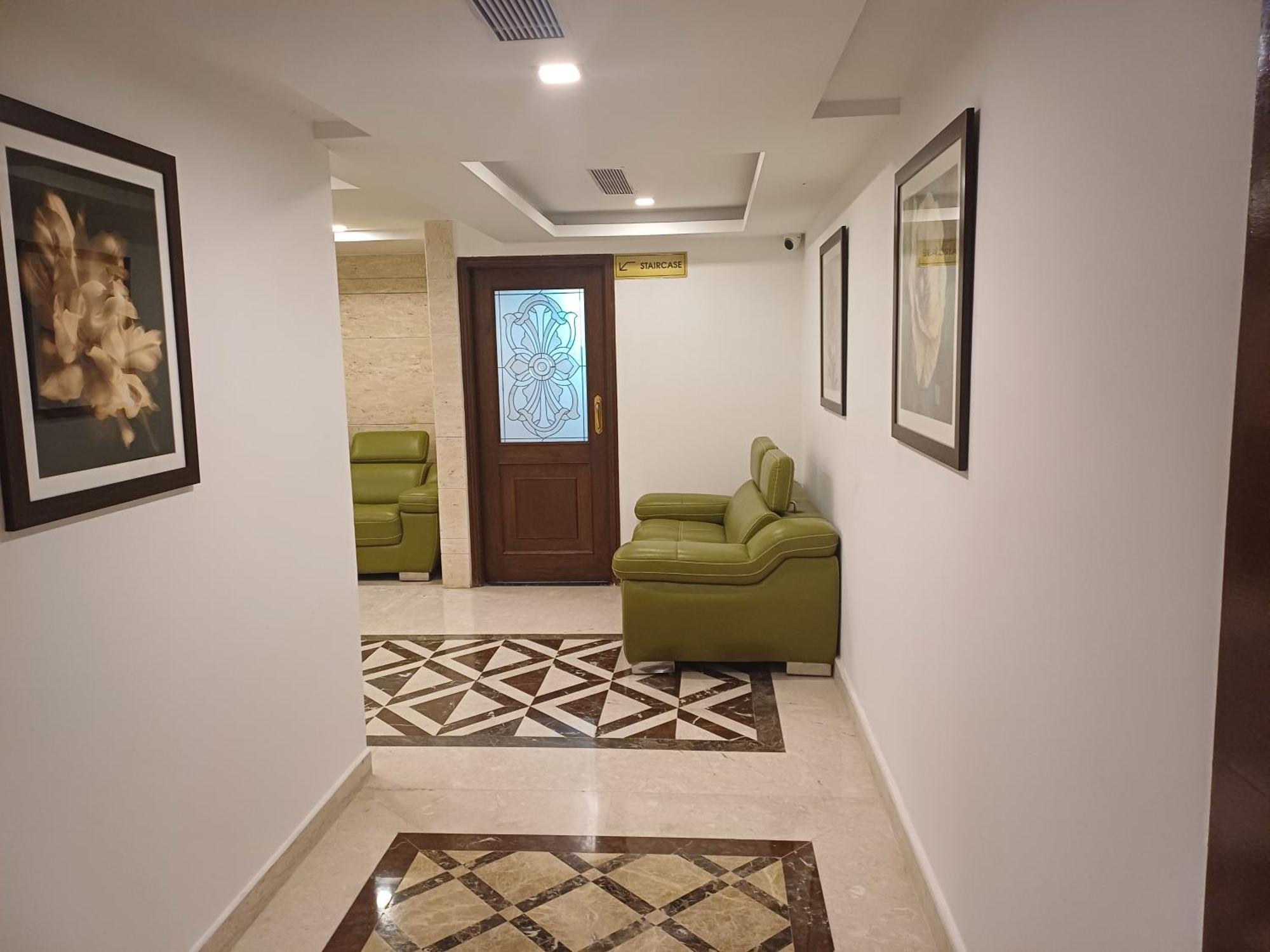 Hotel Benzz Park Τσενάι Εξωτερικό φωτογραφία