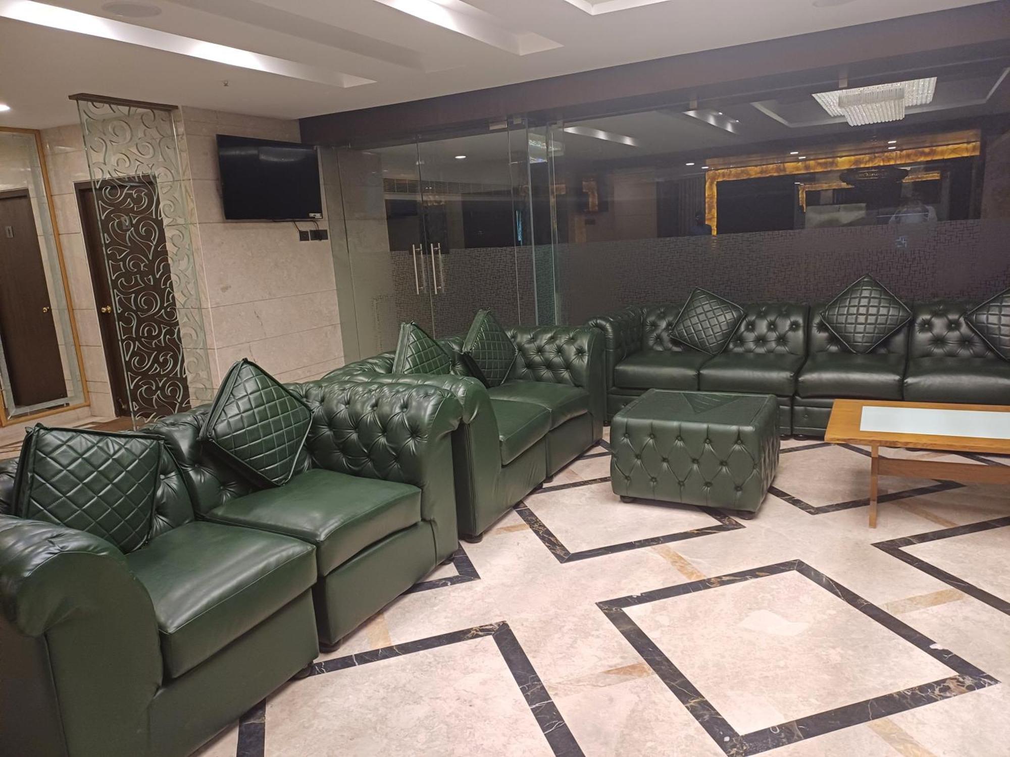 Hotel Benzz Park Τσενάι Εξωτερικό φωτογραφία