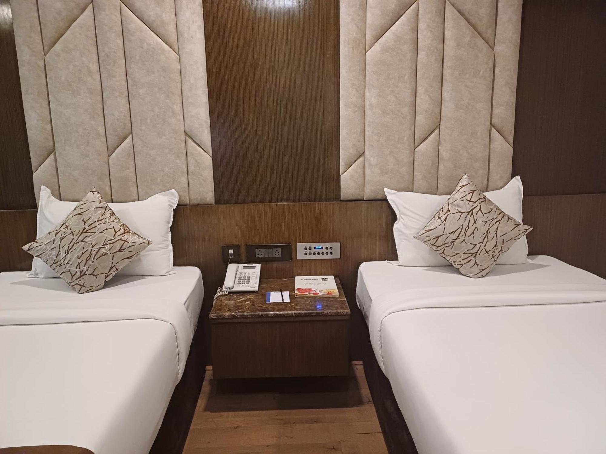 Hotel Benzz Park Τσενάι Εξωτερικό φωτογραφία