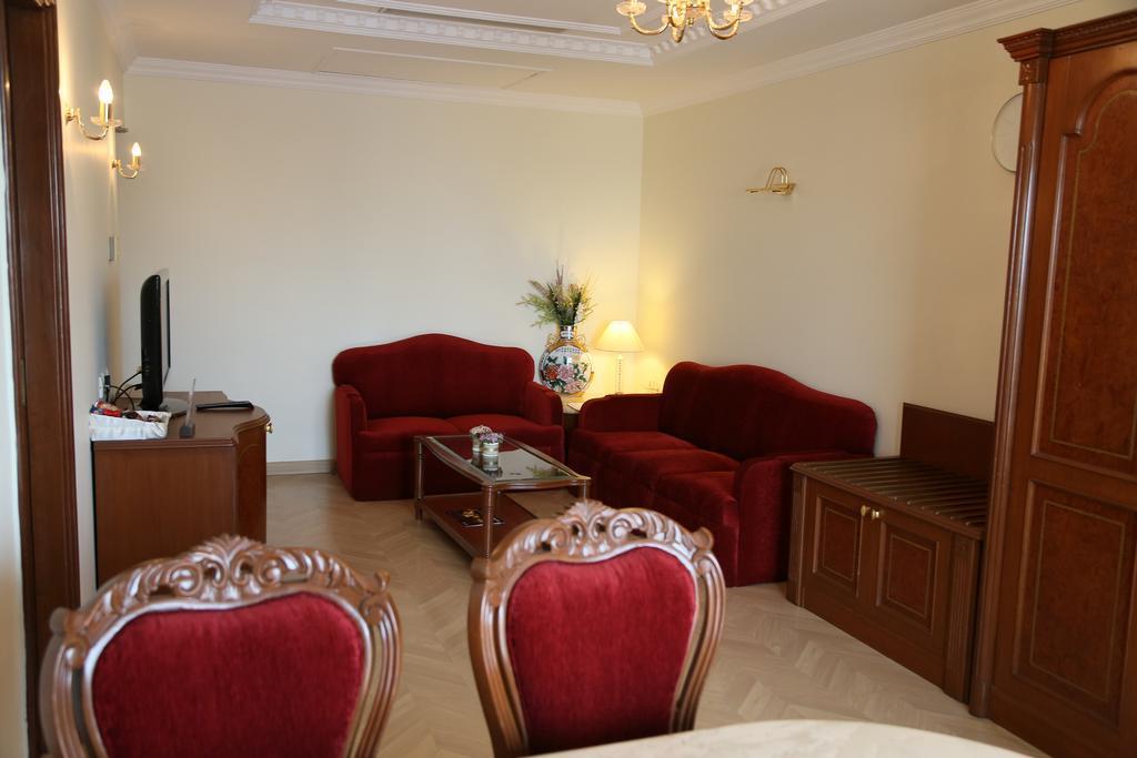Hotel Benzz Park Τσενάι Εξωτερικό φωτογραφία