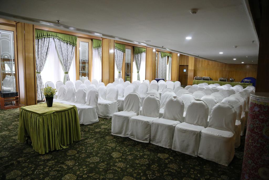 Hotel Benzz Park Τσενάι Εξωτερικό φωτογραφία