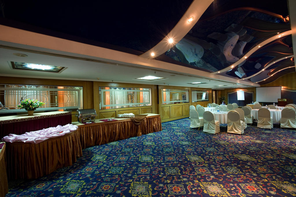 Hotel Benzz Park Τσενάι Εξωτερικό φωτογραφία
